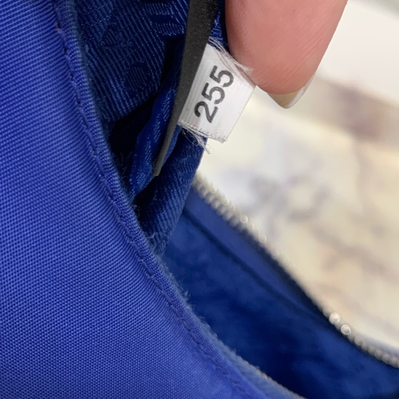 ❌SOLD❌Authentic Prada Re-edition 2005 Small Nylon Bag. - Picture 13 of 13